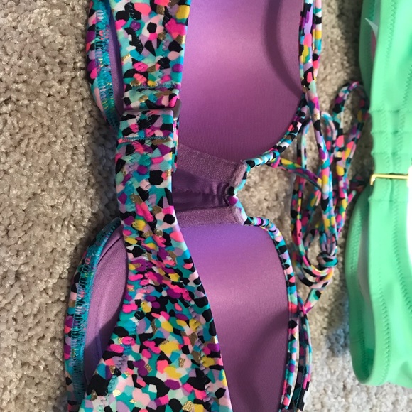 Set of 3 Victoria’s Secret Bikini Swim Tops - Picture 4 of 8